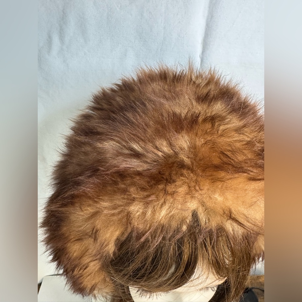 Brown Vintage Shillito’s Italian Fur Hat with Pom Poms EUC - Picture 4 of 17